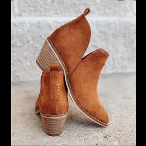 CORKYs STASSI BOOTIE Brown Size 11